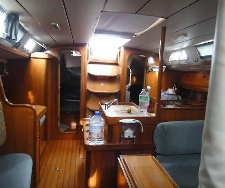 Botel Chiribita